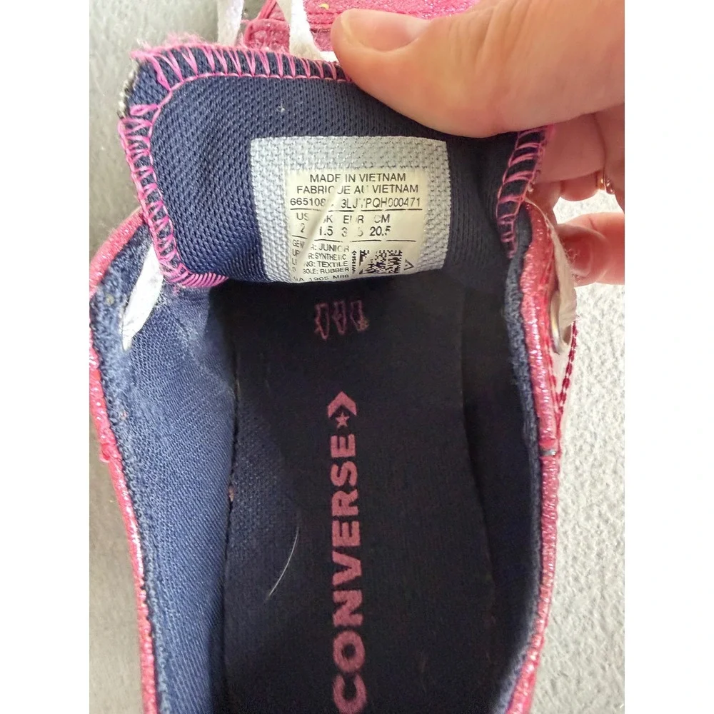Converse Chuck Taylor All Star Pink Glitter Star Sneakers Kids Size 2 665108C
